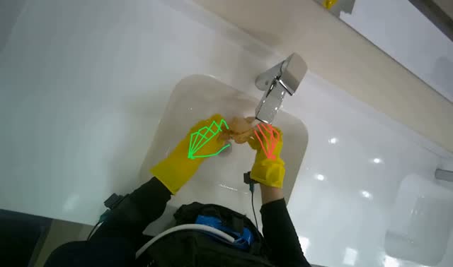 Rinsing and wringing cleaning cloth: egocentric robotics sample