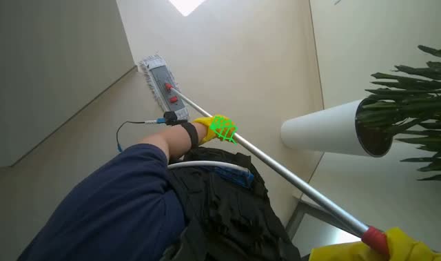 Mopping high walls and ceilings: egocentric robotics sample