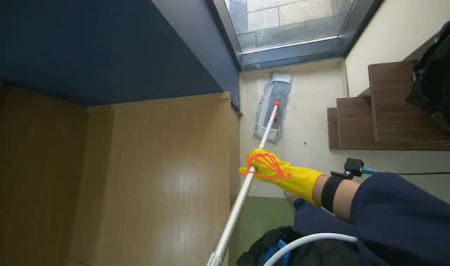 Mopping the floor: egocentric robotics sample