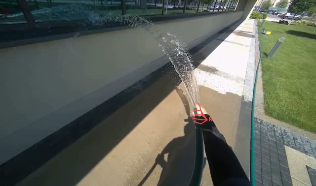 Rinsing building windows: egocentric robotics sample