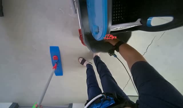 Rinsing and wringing mop head: egocentric robotics sample