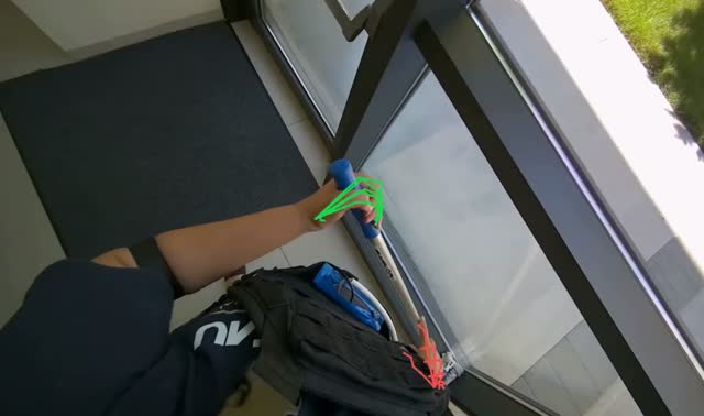Cleaning large windows and frames: egocentric robotics sample