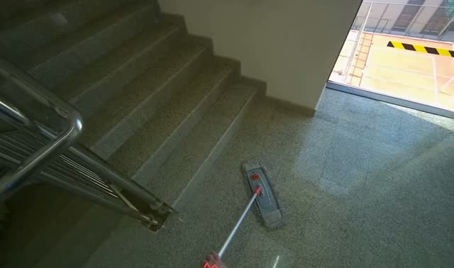 Mopping staircase floor: egocentric robotics sample