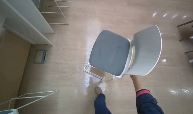 Mopping lounge area floor: egocentric robotics sample
