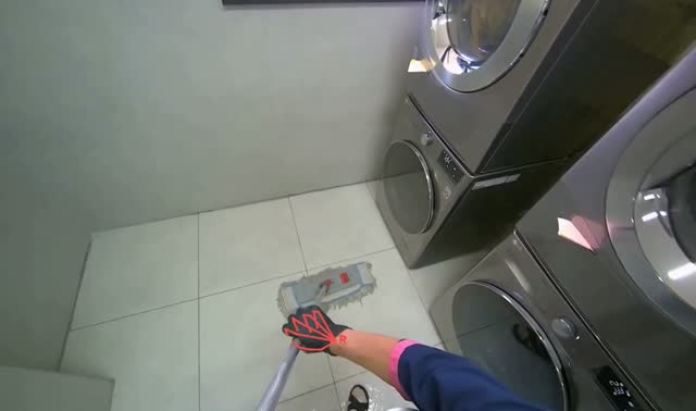 Mopping tiled floor: egocentric robotics sample
