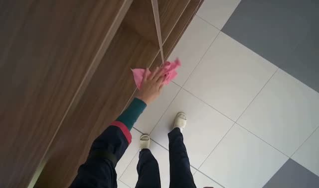Wiping wooden shelves: egocentric robotics sample