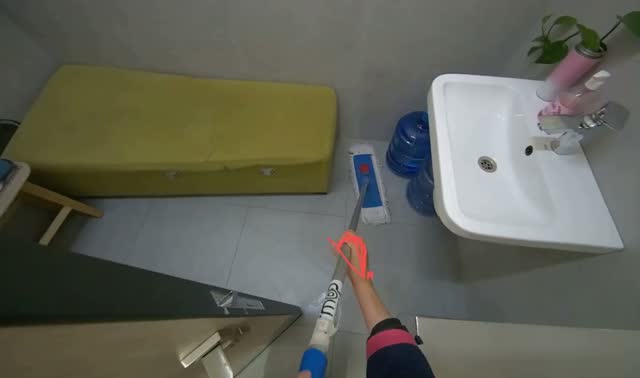 Mopping small room floor: egocentric robotics sample