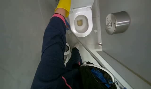 Mopping floor with flat mop: egocentric robotics sample