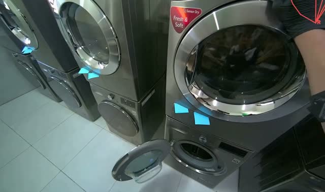 Loading and unloading laundry: egocentric robotics sample
