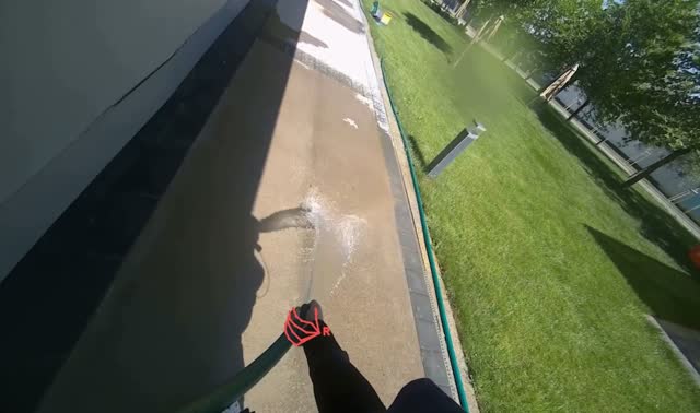 Rinsing concrete ground: egocentric robotics sample