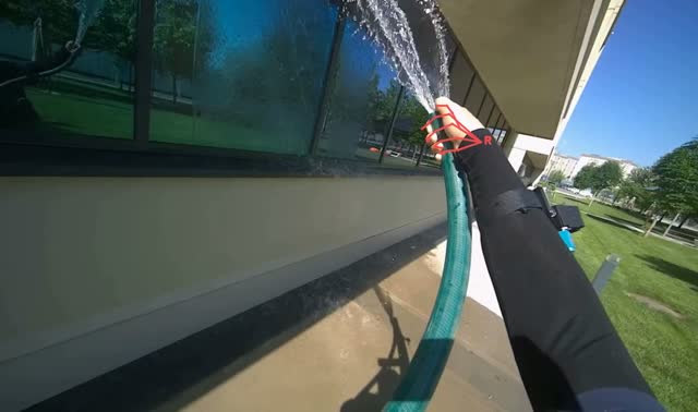 Rinsing building windows: egocentric robotics sample