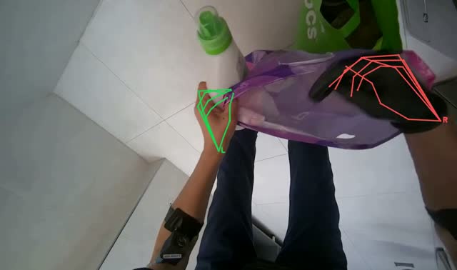 Unloading clothes from bags: egocentric robotics sample