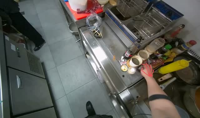 Adding toppings and seasoning to bowls: egocentric robotics sample