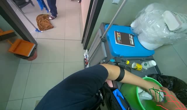 Preparing cleaning tools: egocentric robotics sample