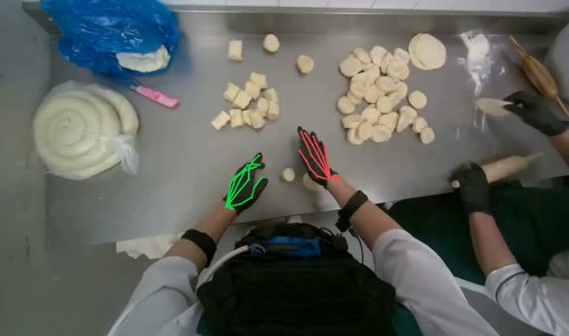 Shaping dough balls: egocentric robotics sample