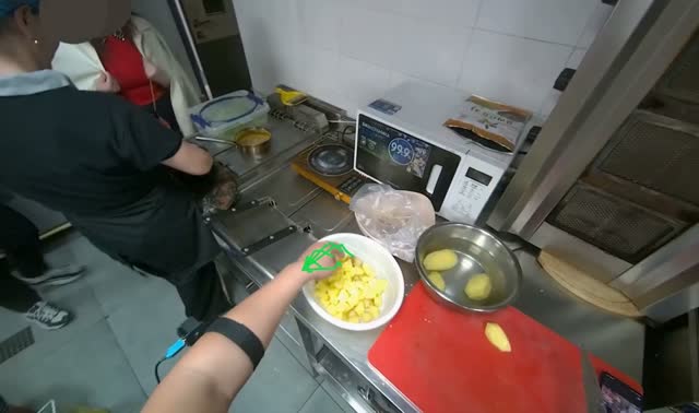 Slicing potatoes for preparation: egocentric robotics sample