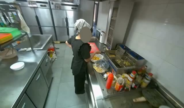 Cooking food in a pot: egocentric robotics sample