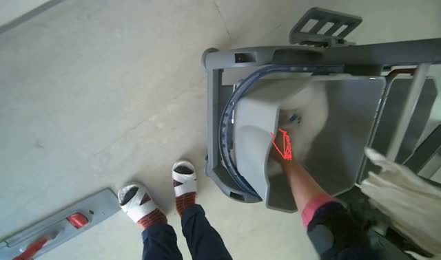 Changing mop head: egocentric robotics sample