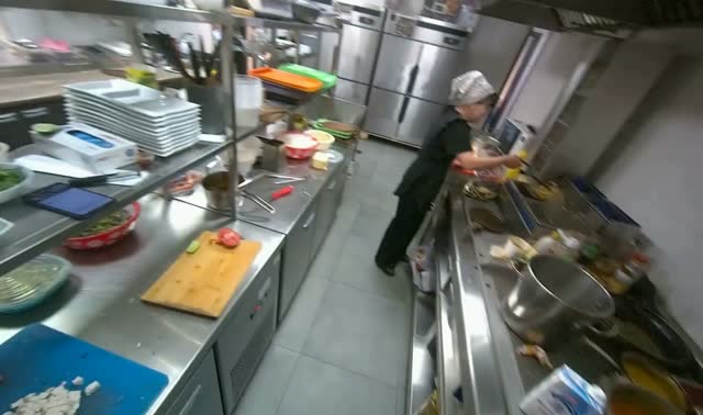 Managing boiling meal: egocentric robotics sample